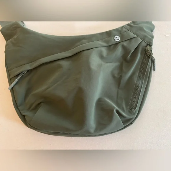 Iris & Rainbow Hip Hugger Sling Crossbody Bag - Picture 4 of 6